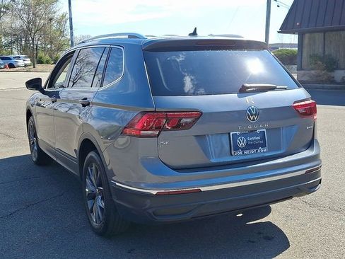 Certified 2022 Volkswagen Tiguan SE w/ Panoramic Sunroof Package image 8