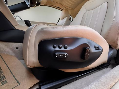 Used 2011 Maserati GranTurismo Convertible image 26