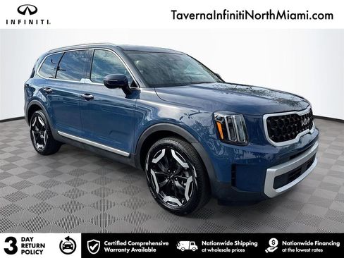 Used 2025 Kia Telluride S image 1