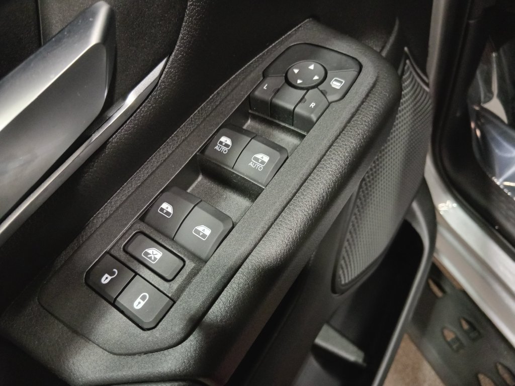 Used 2025 RAM 1500 Big Horn AWD/4WD image 19