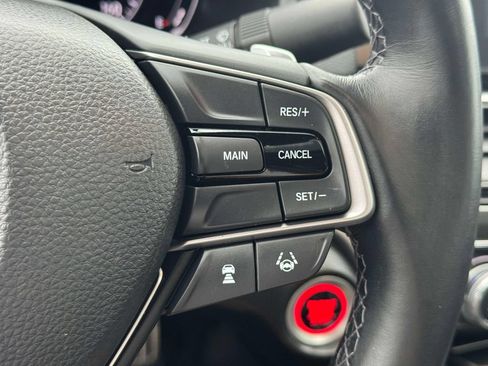 Used 2018 Honda Accord Sport image 21
