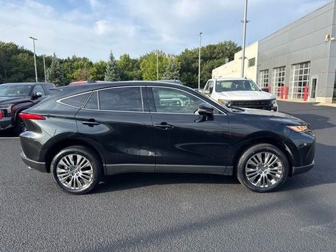 Certified 2022 Toyota Venza Limited w/ Advanced Technology Package AWD/4WD image 12