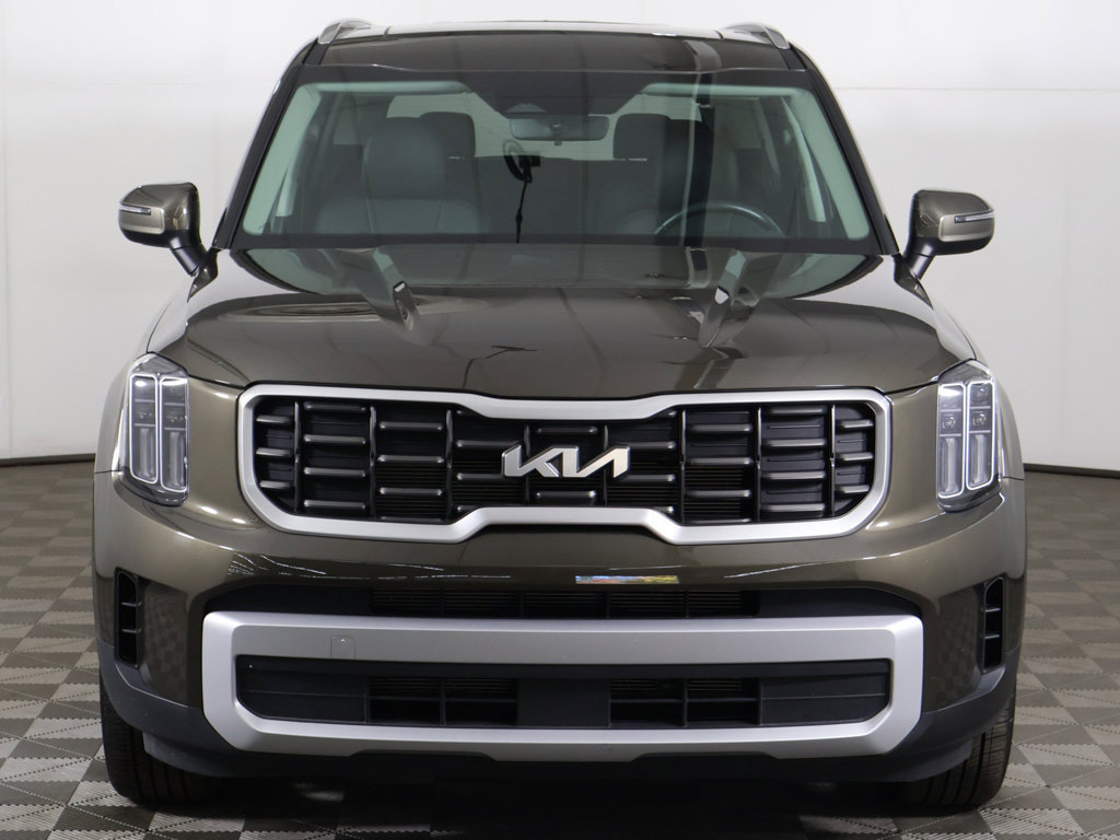 Certified 2025 Kia Telluride S FWD image 13