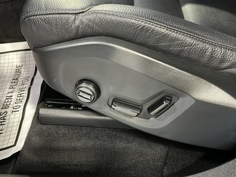 Certified 2024 Volvo XC90 B6 Plus w/ Protection Package Premier AWD/4WD image 11