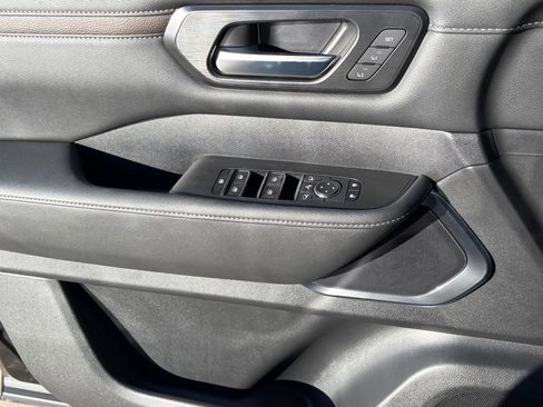 New 2026 Nissan Armada Platinum image 17