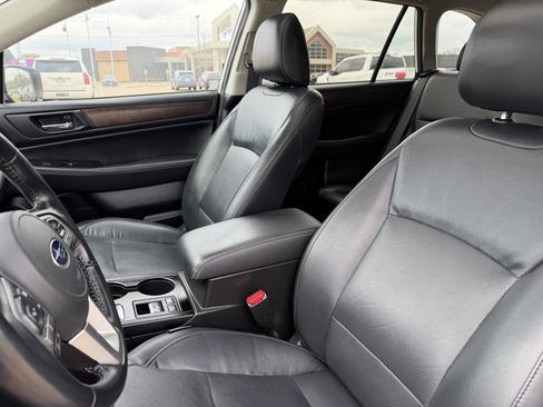 Used 2016 Subaru Outback 2.5i Limited AWD/4WD image 10