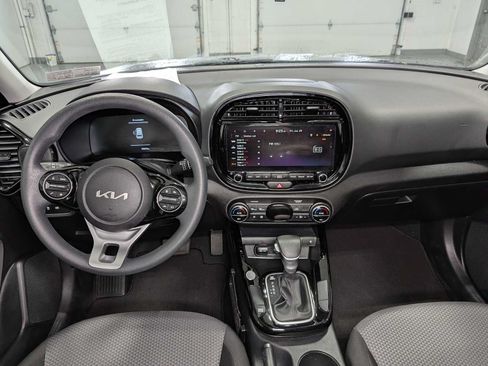 Certified 2024 Kia Soul S FWD image 17