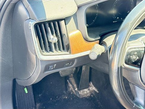 Used 2018 Volvo S90 T6 Inscription w/ Convenience Package image 11