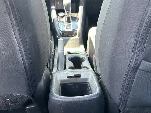 Used 2021 Nissan Versa SV FWD image 24