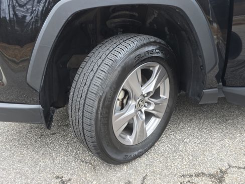 Used 2024 Toyota RAV4 XLE image 31