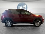 Used 2022 Jeep Compass Latitude image 2