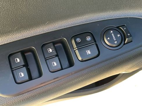 Used 2023 Kia Rio S image 21