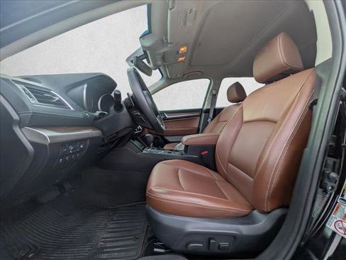 Used 2018 Subaru Outback 3.6R Touring image 14