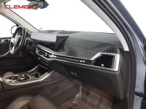 Used 2023 BMW X7 xDrive40i w/ Premium Package image 45