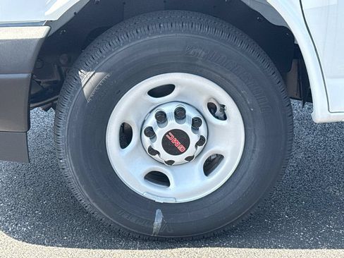 New 2026 GMC Savana 2500 Extended w/ Driver Convenience Package RWD image 10