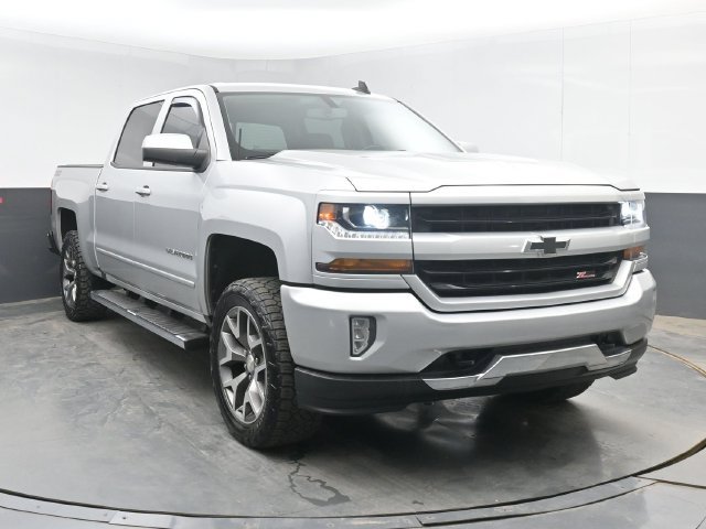 Used 2018 Chevrolet Silverado 1500 LT w/ All Star Edition AWD/4WD image 2