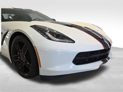 Used 2019 Chevrolet Corvette Stingray Coupe w/ Carbon Flash Badge Package RWD image 5