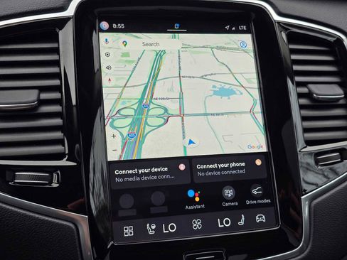 Certified 2023 Volvo XC90 T8 Ultimate w/ Lounge Package image 28