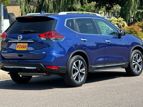 Used 2018 Nissan Rogue SL FWD image 4