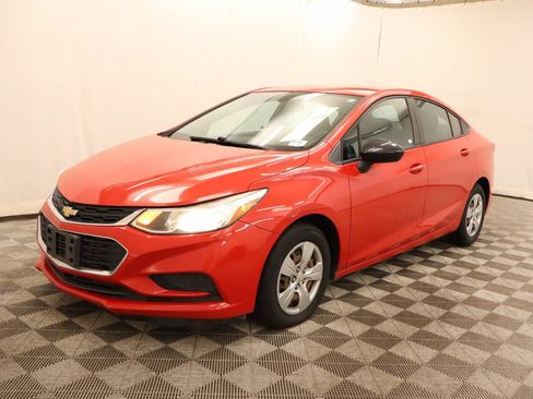 Used 2017 Chevrolet Cruze LS FWD image 1