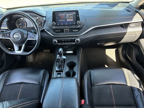 Certified 2022 Nissan Altima 2.5 SR AWD/4WD image 16