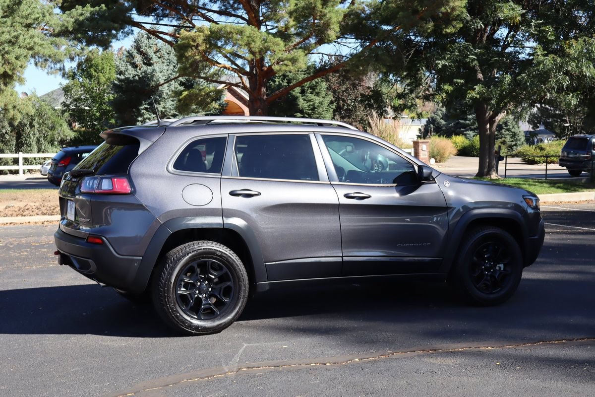 Used 2020 Jeep Cherokee Trailhawk w/ Technology Group AWD/4WD image 4