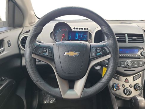Used 2015 Chevrolet Sonic LT image 12
