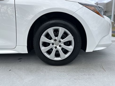 Used 2022 Toyota Corolla LE image 13