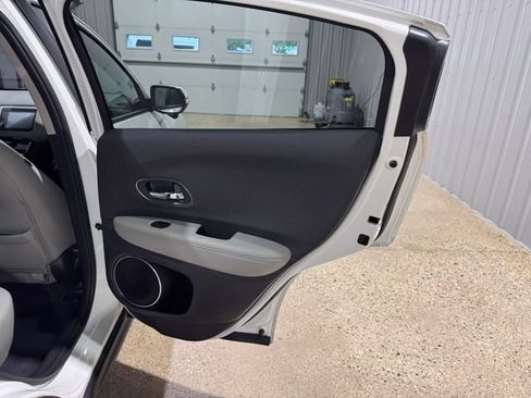 Used 2022 Honda HR-V EX image 25