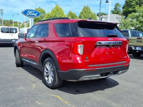 Used 2023 Ford Explorer XLT w/ Equipment Group 202A AWD/4WD image 8