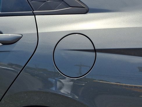 Certified 2025 Hyundai Elantra Sport FWD image 30