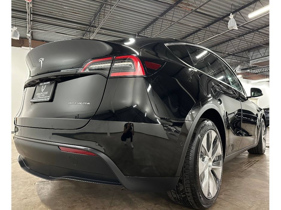 Used 2021 Tesla Model Y Long Range AWD/4WD image 14