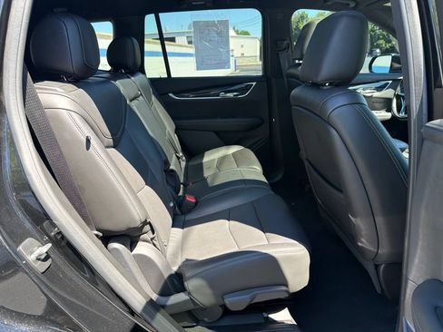 Used 2020 Cadillac XT6 Premium Luxury w/ LPO, Floor Liner Package FWD image 23