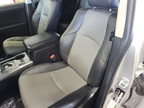 Used 2020 Toyota 4Runner SR5 Premium w/ Moonroof Package AWD/4WD image 14