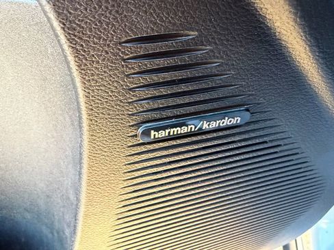 Used 2022 Dodge Challenger R/T image 11