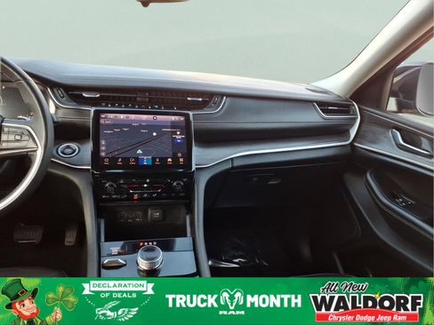 Used 2023 Jeep Grand Cherokee Limited image 12