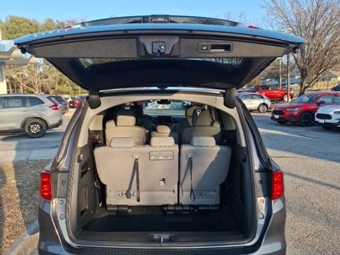 Used 2023 Honda Odyssey EX-L image 6