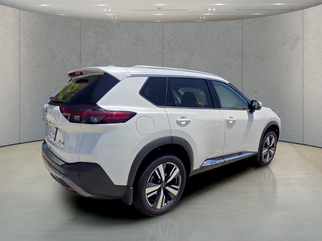Used 2023 Nissan Rogue SL AWD/4WD image 5