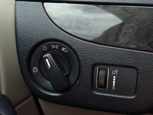 Used 2019 Dodge Grand Caravan SE w/ UConnect Hands-Free Group FWD image 29
