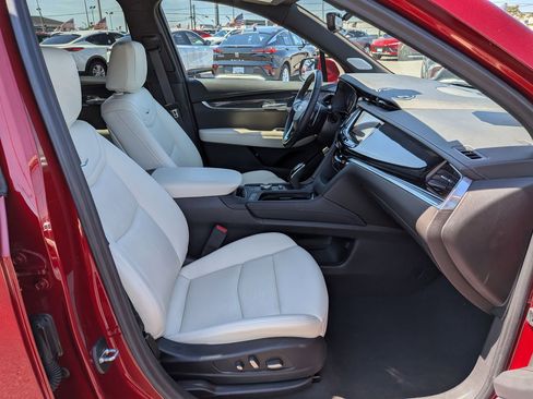 Certified 2023 Cadillac XT6 Sport w/ Technology Package AWD/4WD image 28