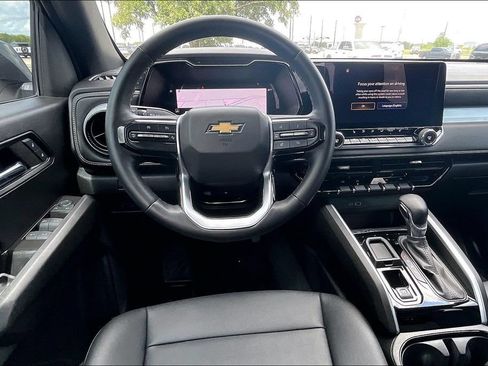 Used 2024 Chevrolet Colorado LT w/ LT Convenience Package III RWD image 8