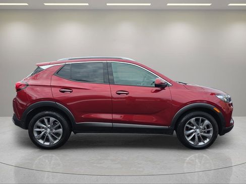 Used 2022 Buick Encore GX Essence w/ Advanced Technology Package image 5