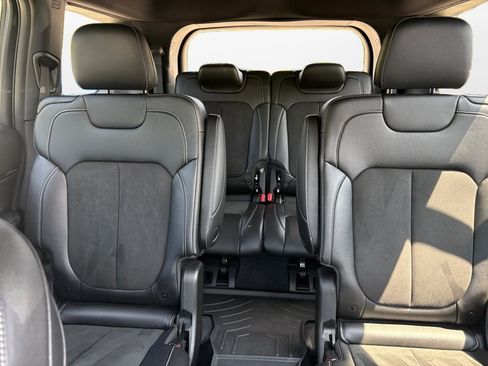 Used 2023 Jeep Grand Cherokee L Laredo AWD/4WD image 15