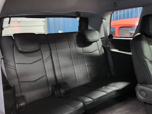 Used 2020 Cadillac Escalade Luxury image 18