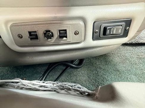 Used 2019 GMC Savana 2500 Extended RWD image 38