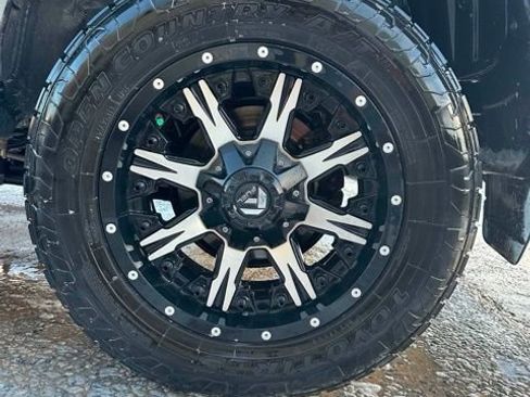 Used 2019 Toyota 4Runner SR5 RWD image 3