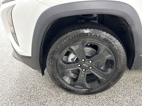 New 2026 Chevrolet Equinox LT w/ Convenience Package II AWD/4WD image 15