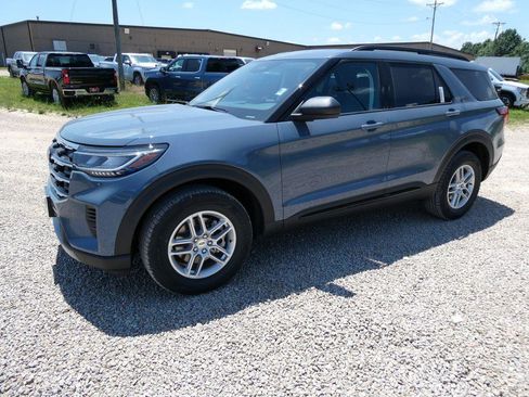 New 2026 Ford Explorer Active AWD/4WD image 8