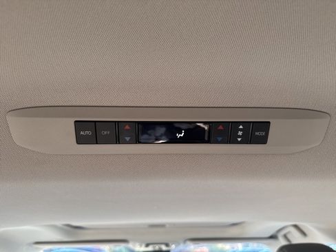 Used 2023 Toyota Sienna XLE image 25