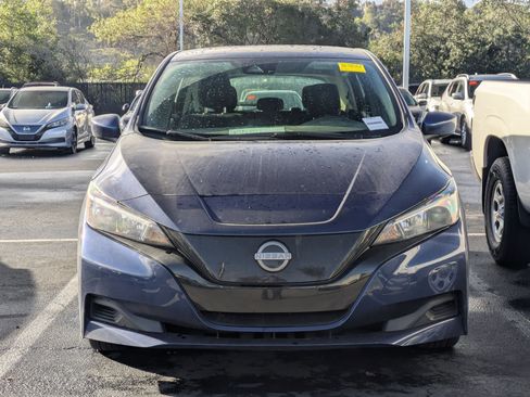 Used 2025 Nissan Leaf S image 2